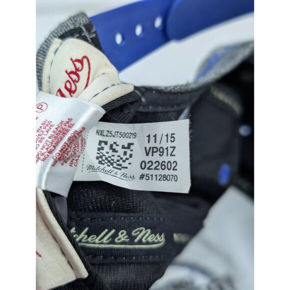 Mitchell & Ness Detroit Pistons NBA Heathered Gray Snapback Cap Adjustable - Picture 13 of 13